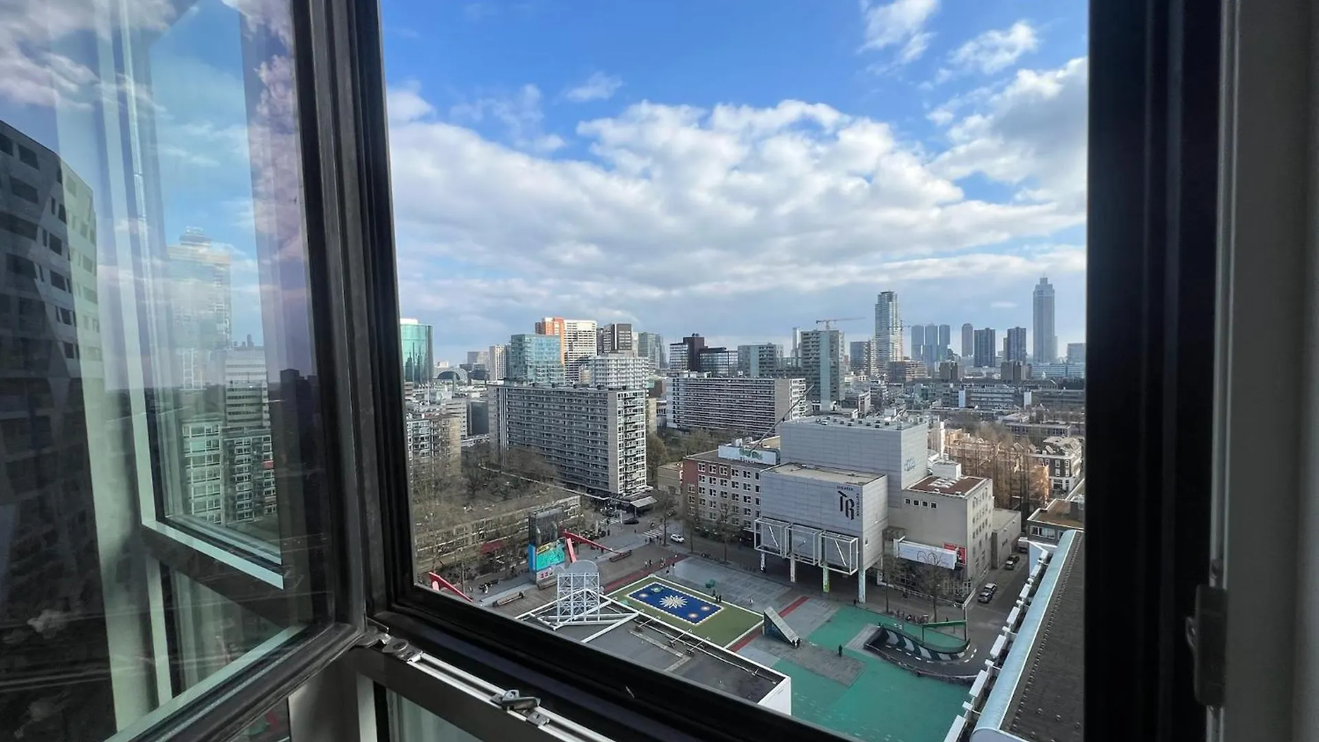 Luxury Apartment In The City Center Rotterdam Netherlands